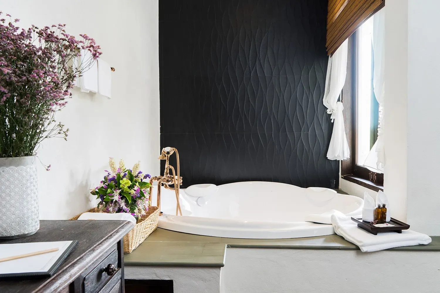 Premier Historic Boutique Rooms & Facilities at Shinnabhura Hotel highlight 7