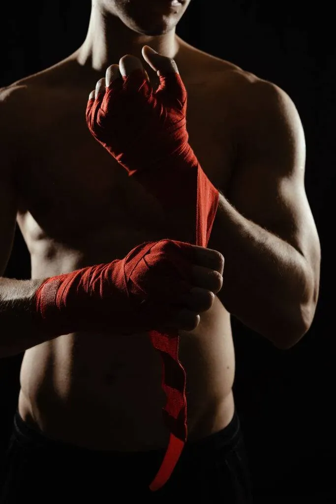Muay Thai Boxing for Beginners: Techniques, Useful Phrases, and Key Information