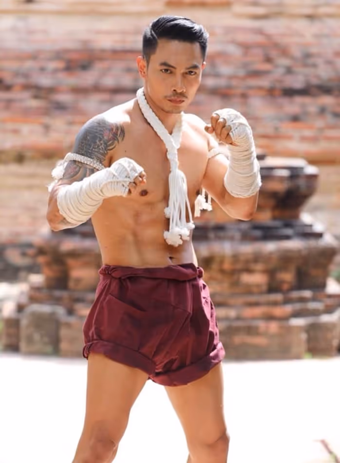 Muay Thai coach Kru Jay